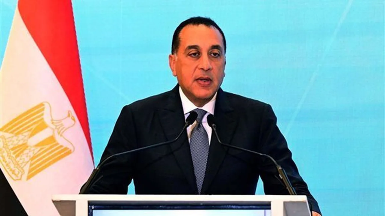 أولوية بالامتيازات.. قرارات جديدة من مدبولي لدعم طلاب الجامعات في مصر